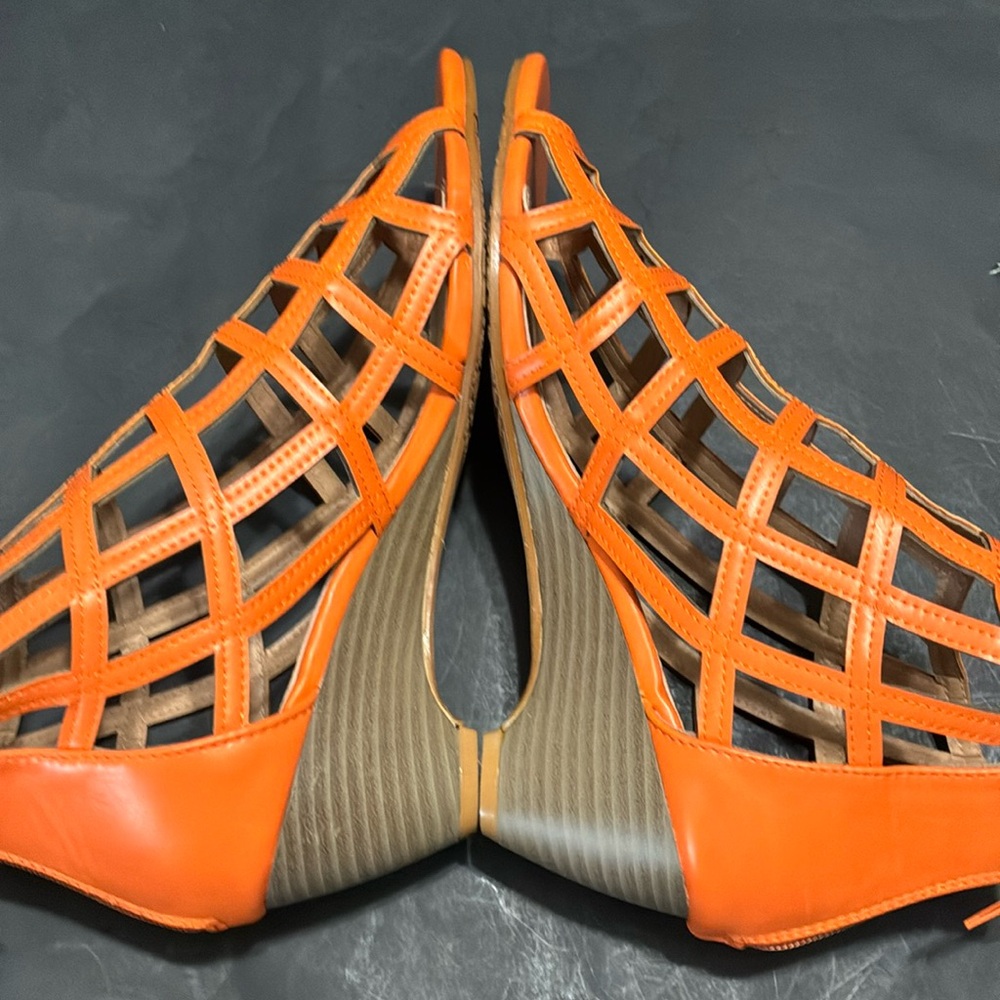 Henry Ferreira - Lattice Ladies Shoes with 2” heel (NIB) - Picture 6 of 11